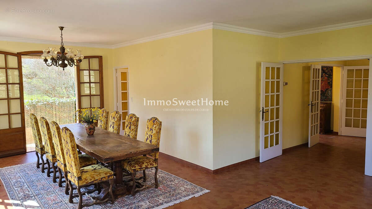 Maison à SAINT-FERREOL-TRENTE-PAS