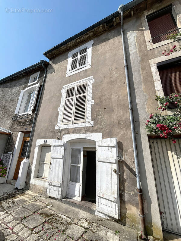 Maison à COMMERCY