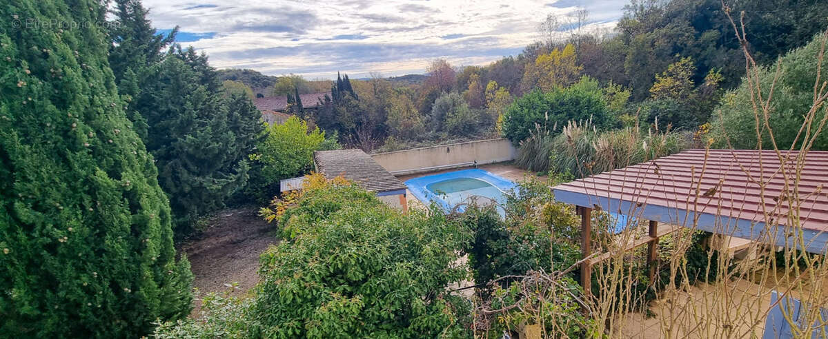 piscine et vue - Maison à VILLARZEL-DU-RAZES