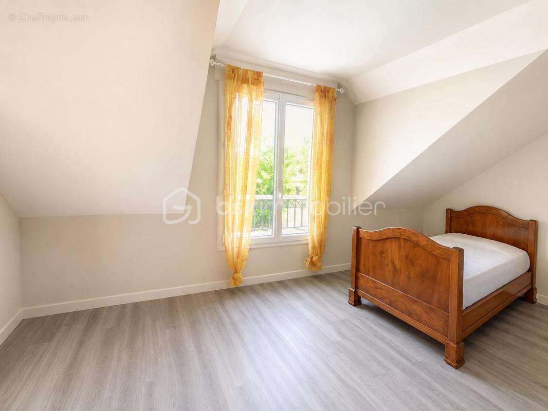 Maison familiale de 158 m² sans vis à vis avec grand jardin - photo 11