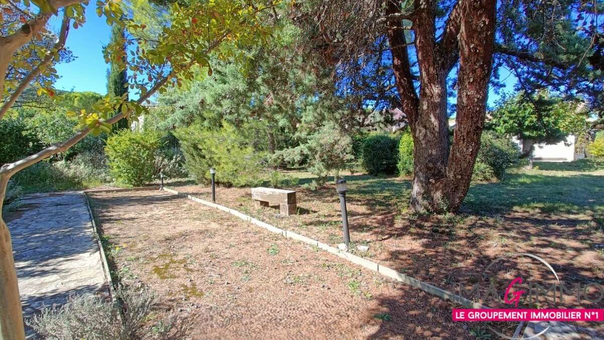 Maison à VAILHAUQUES