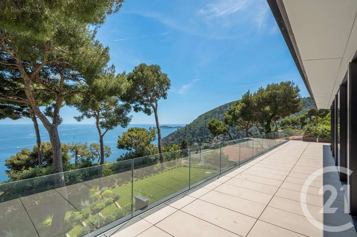 Maison à EZE