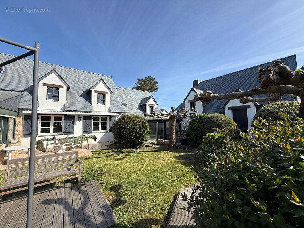 Maison à LE POULIGUEN