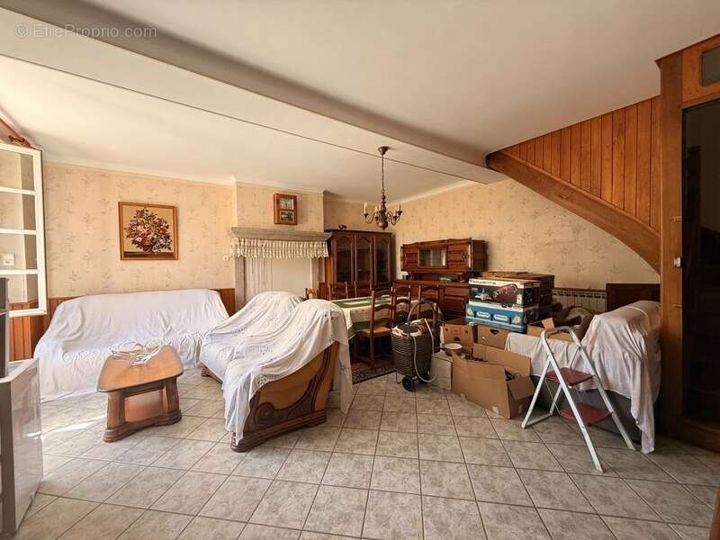 Maison en pierre de 126m², 4 chambres, avec grange 65 000 € - photo 4