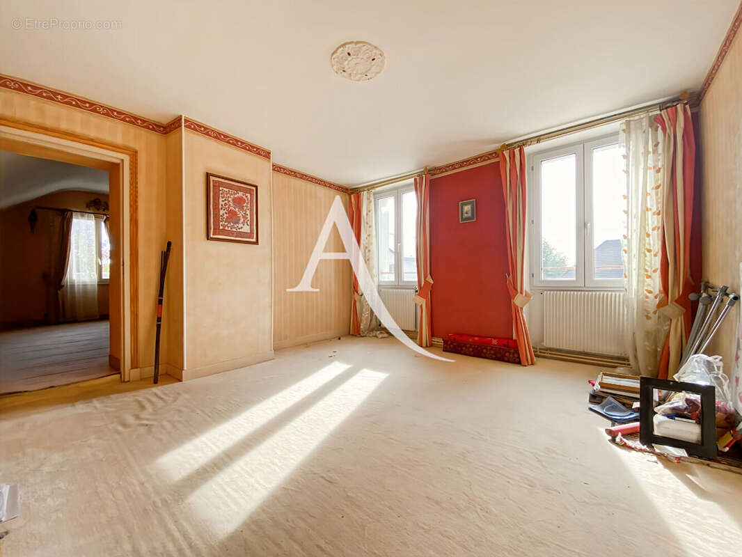 Maison à BOIS-D'ARCY