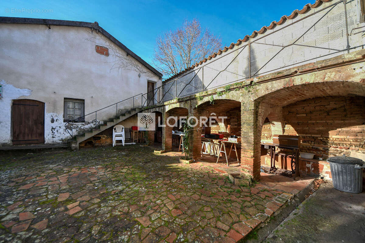 Maison à LISLE-SUR-TARN