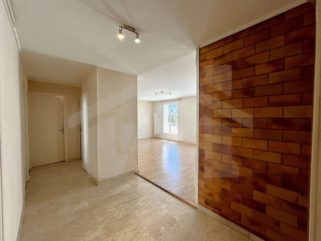 Appartement à SEYSSINET-PARISET