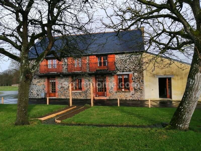 Maison à SAINT-DOMINEUC
