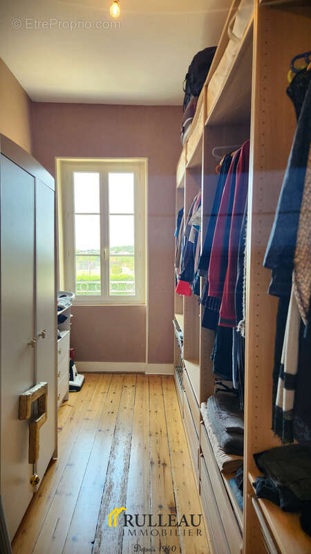 Demeure bourgeoise en pierre de 234 m2 avec dépendance de 120 m2 et jardin clos, à proximité de Saint-André-de - photo 25