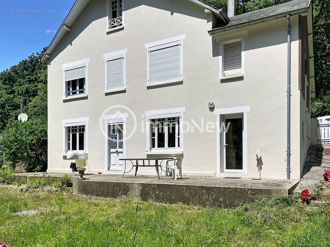 Maison à JULLOUVILLE