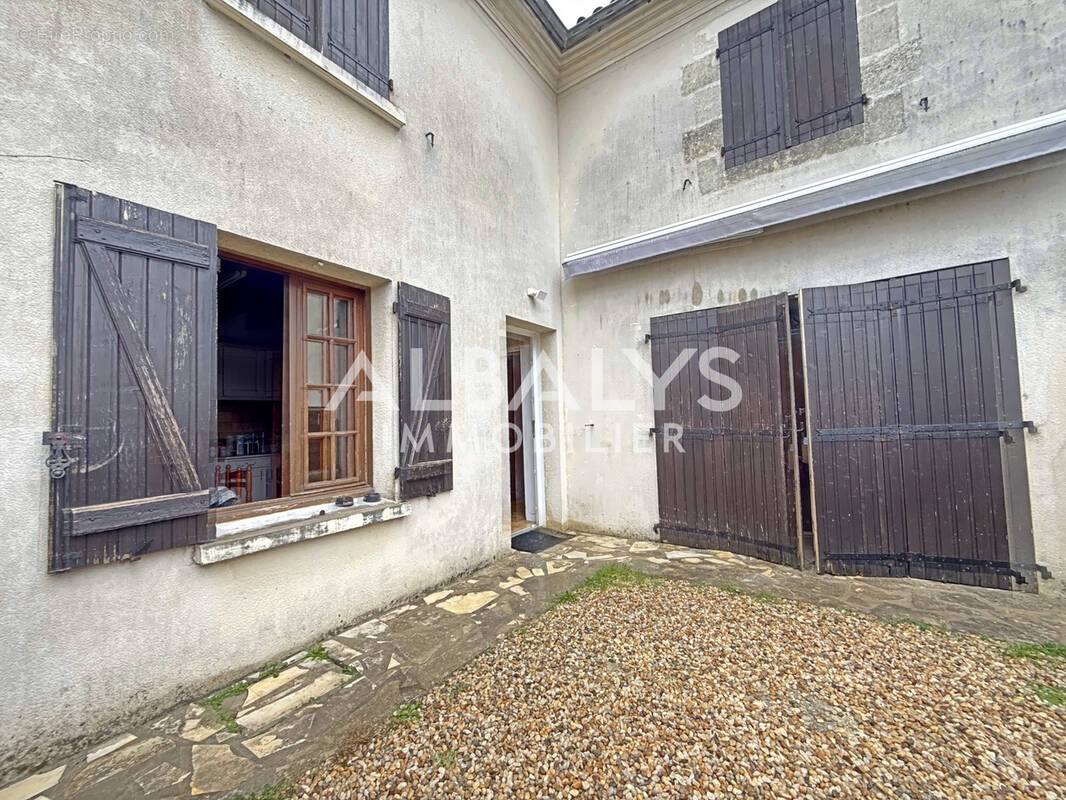 Maison à SAINT-GERMAIN-DE-LA-RIVIERE