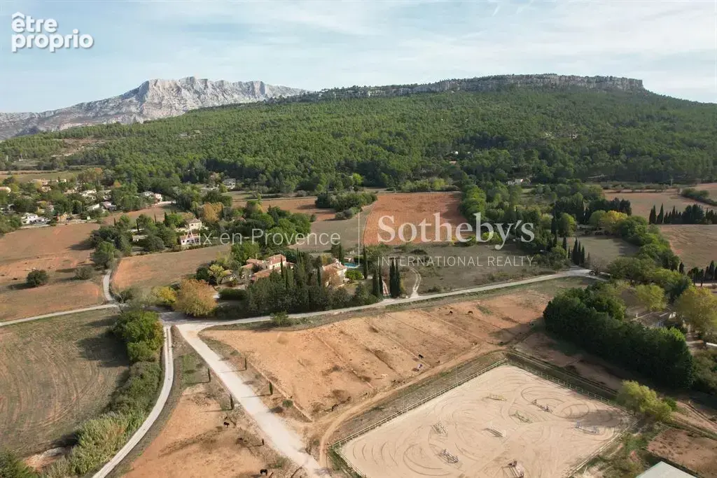 Photo Maison à Beaurecueil au prix de 4 000 000€