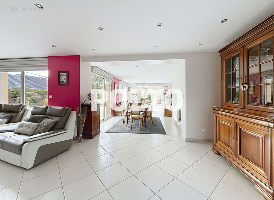 Maison à MONTMARTIN-SUR-MER