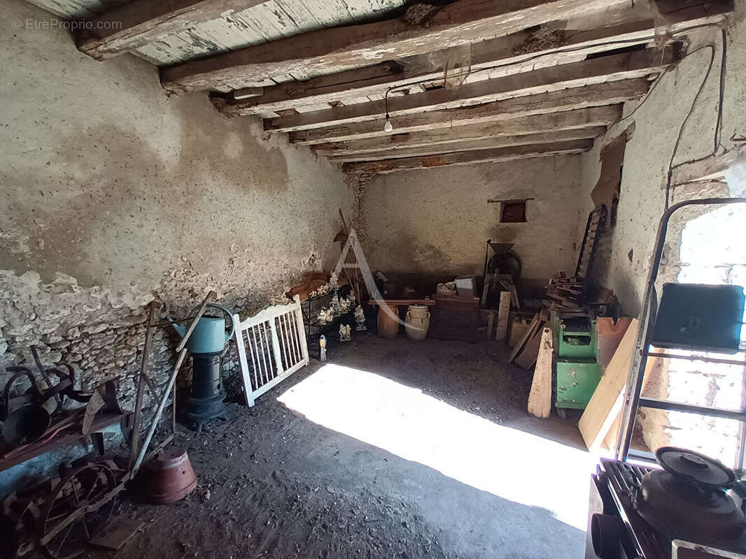 Maison à LA CHAUSSEE-SAINT-VICTOR