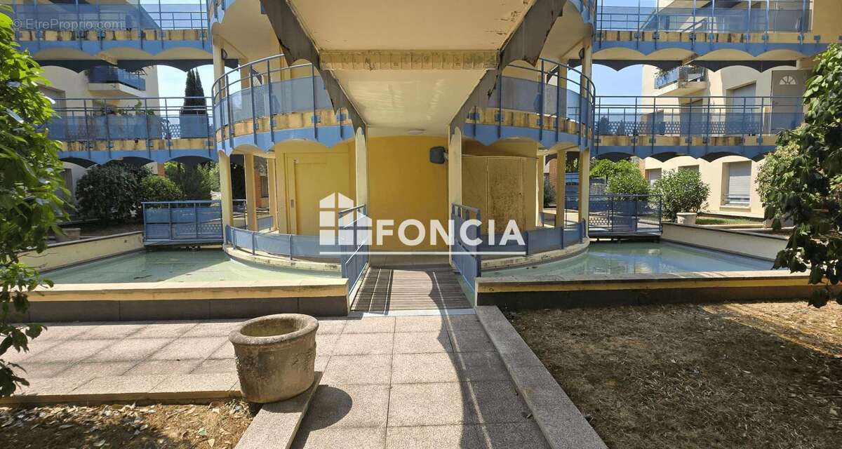 Lardennes - residence prisee - t2 - terrasse de 22 m2 - parking - cellier - piscine - photo 5