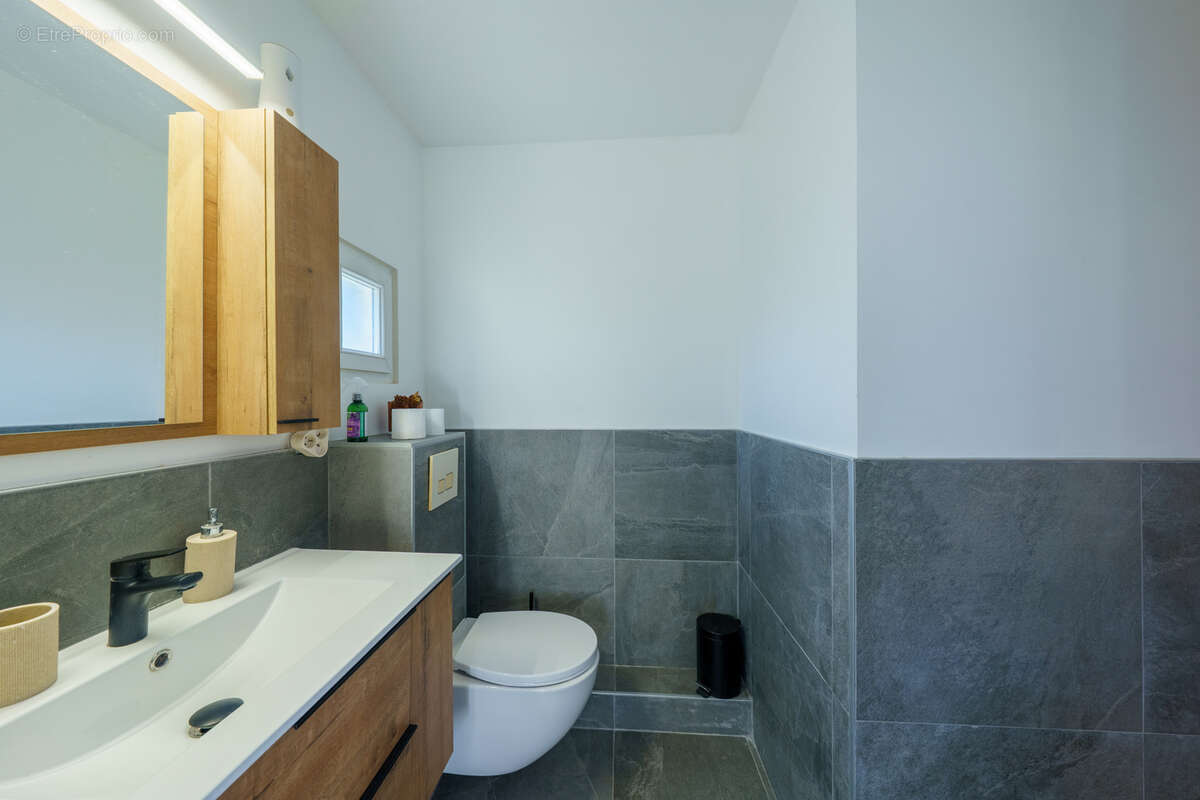 Exclusivité - Thonon Ouest - Appartement 2 pièces rénové avec terrasse - photo 10