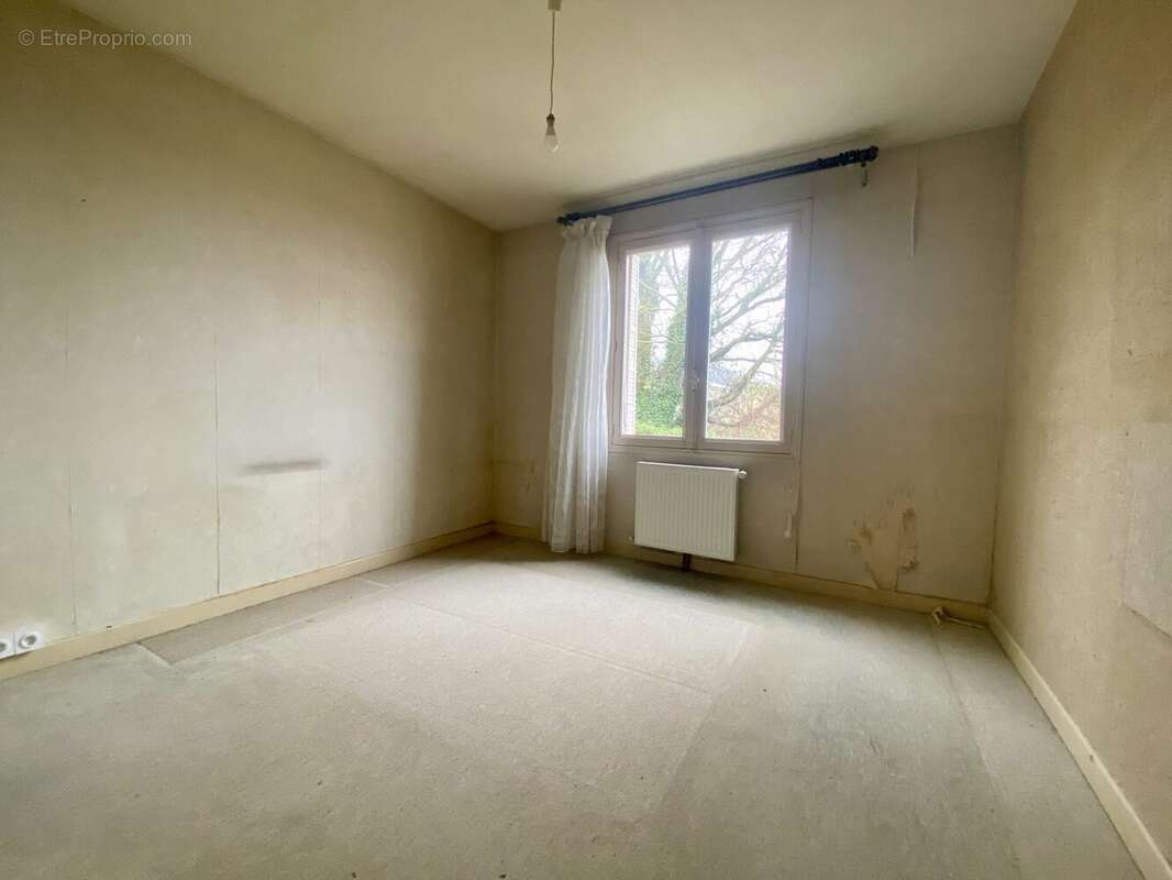 Maison à MOURS-SAINT-EUSEBE