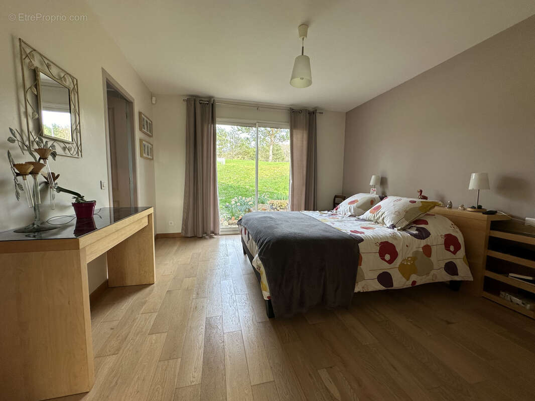 Maison à SAINT-SAUVEUR-SUR-ECOLE