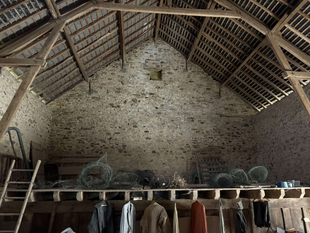 Maison à LA PORCHERIE