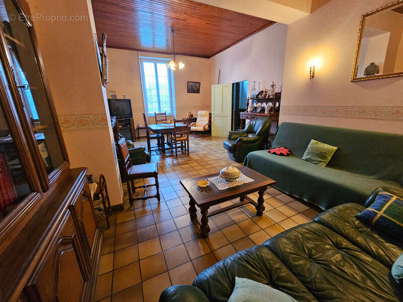 Maison à LAVARDAC