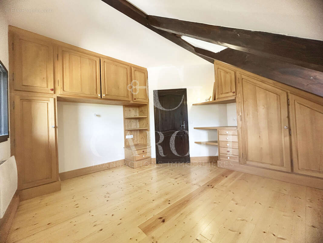 Maison à VILLY-LE-PELLOUX