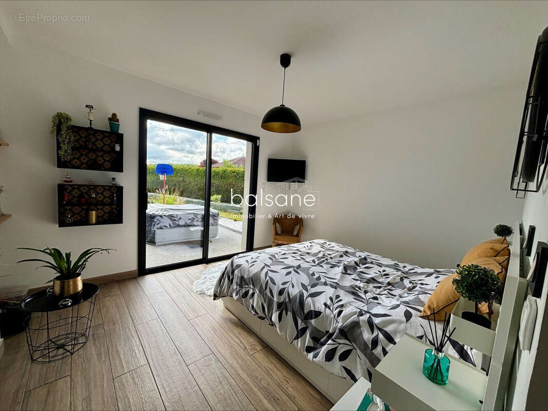 Maison à SAINT-JEAN-DU-CARDONNAY