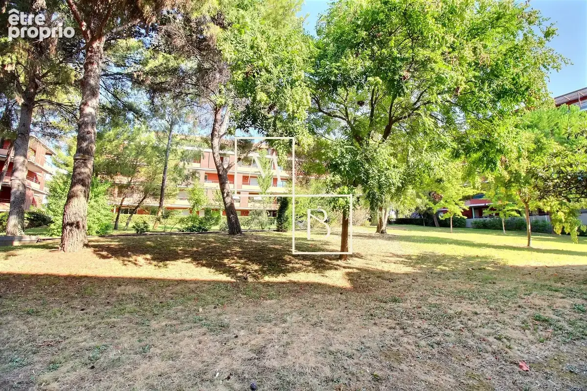 À vendre, Montpellier secteur Croix d'Argent, garage box de 14,38 m2 en sous-sol. - photo 8