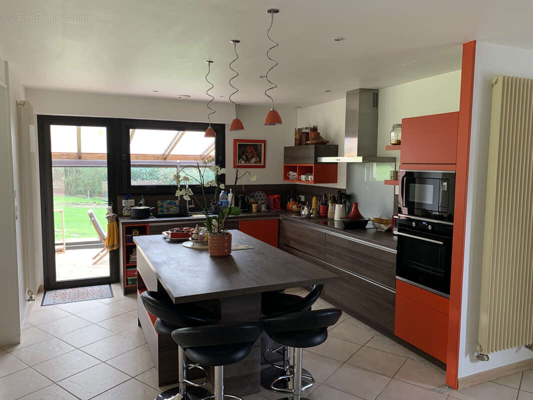 Maison à LES HERBIERS