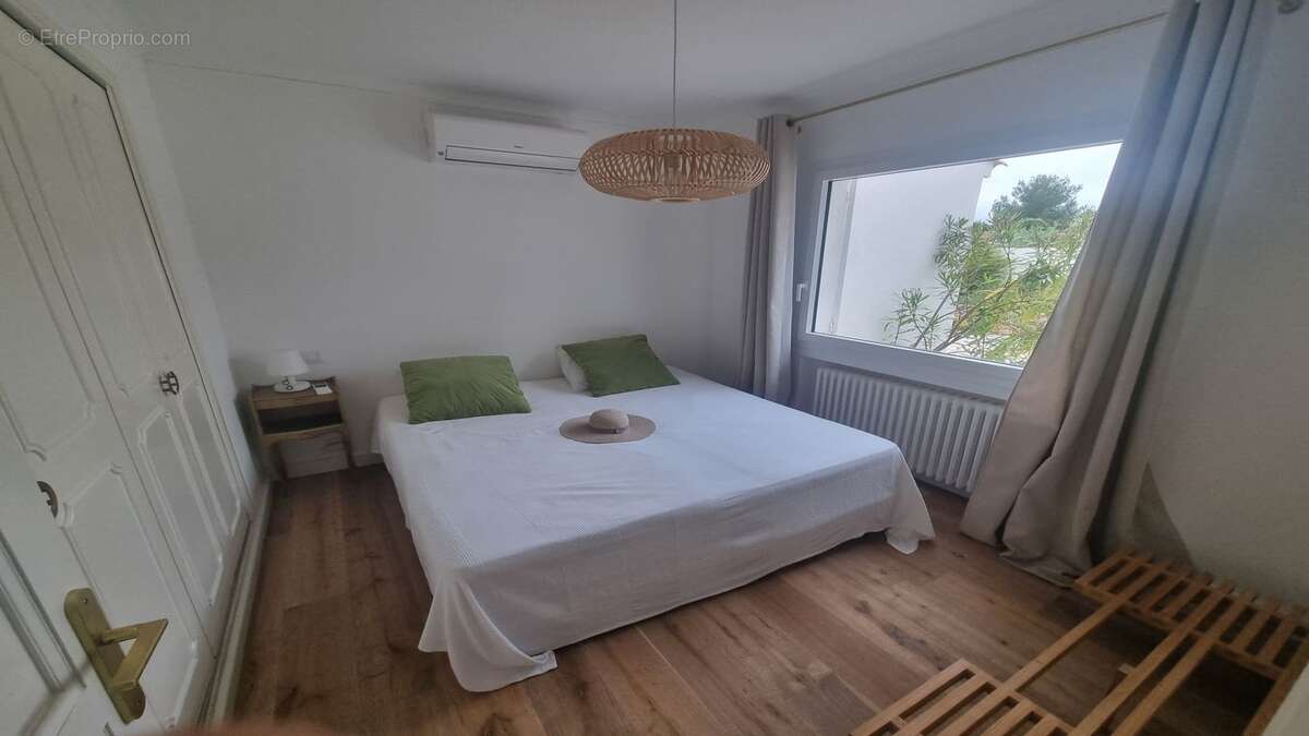 Maison à LES ISSAMBRES