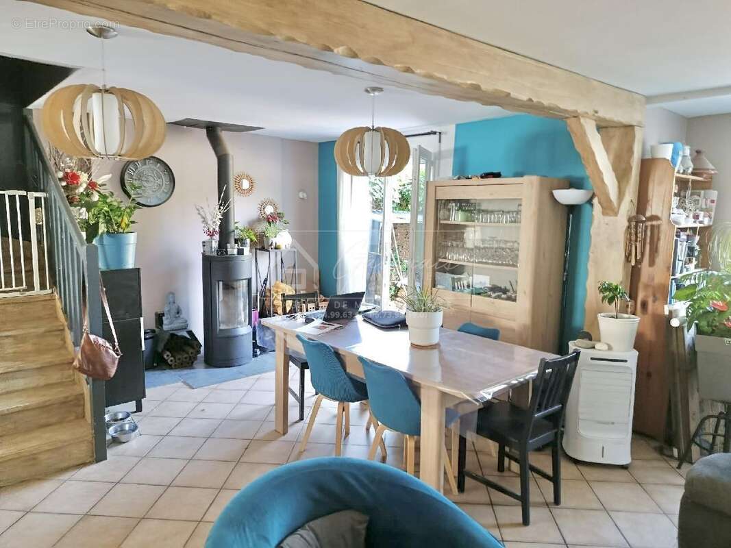 Maison à MENNECY