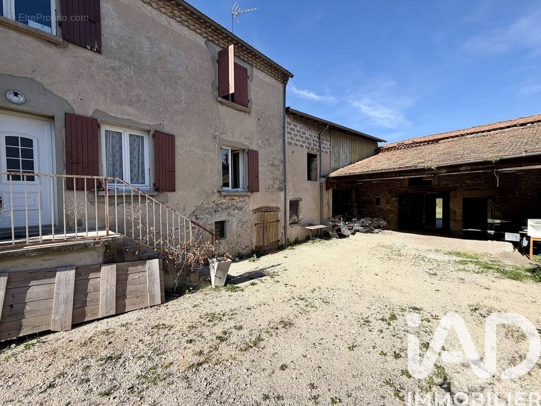 Photo 1 - Maison à SAINT-JEAN-DE-MUZOLS