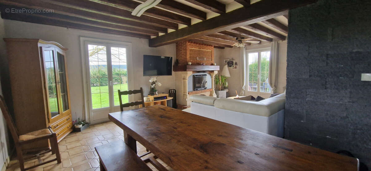 Autre à YVILLE-SUR-SEINE