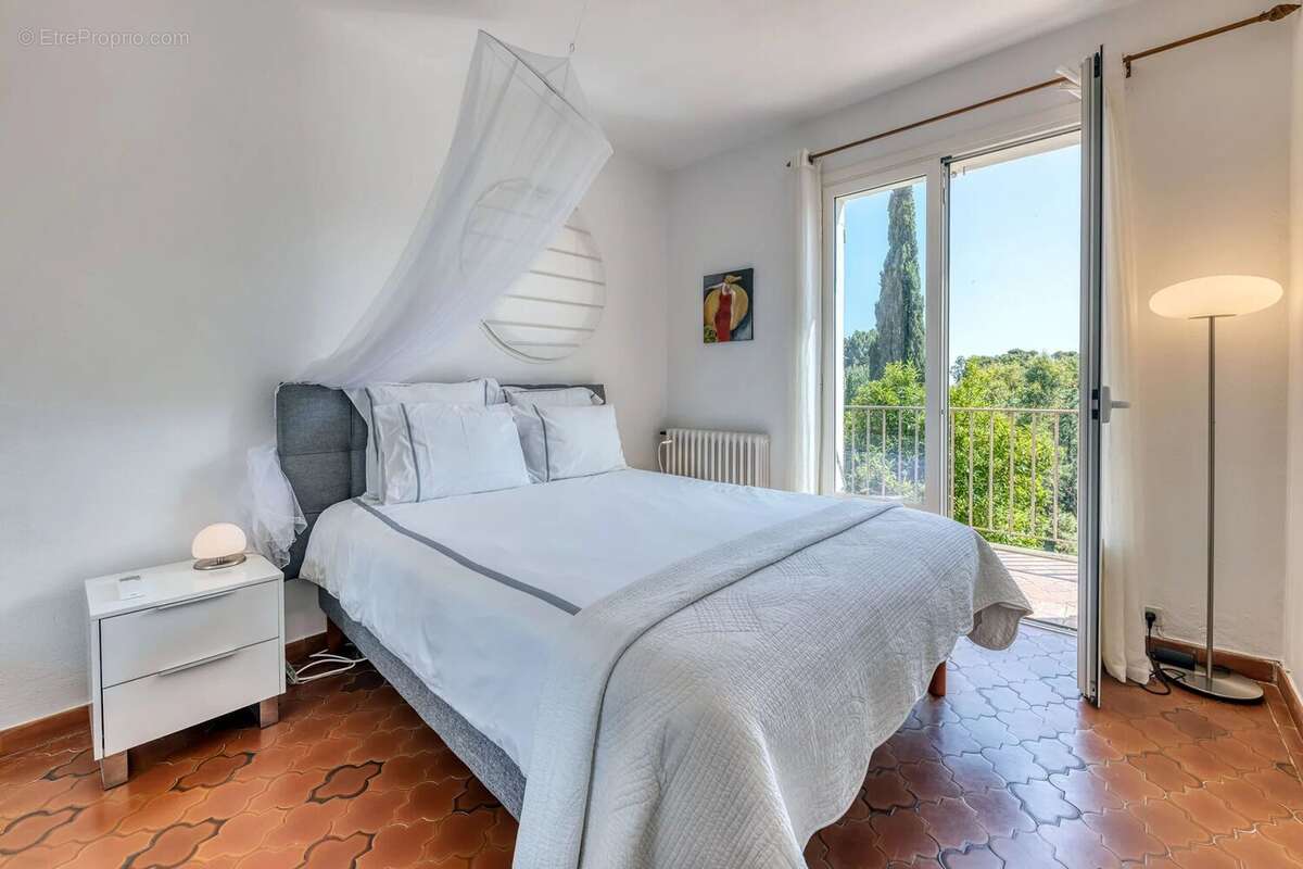 Maison à THEOULE-SUR-MER