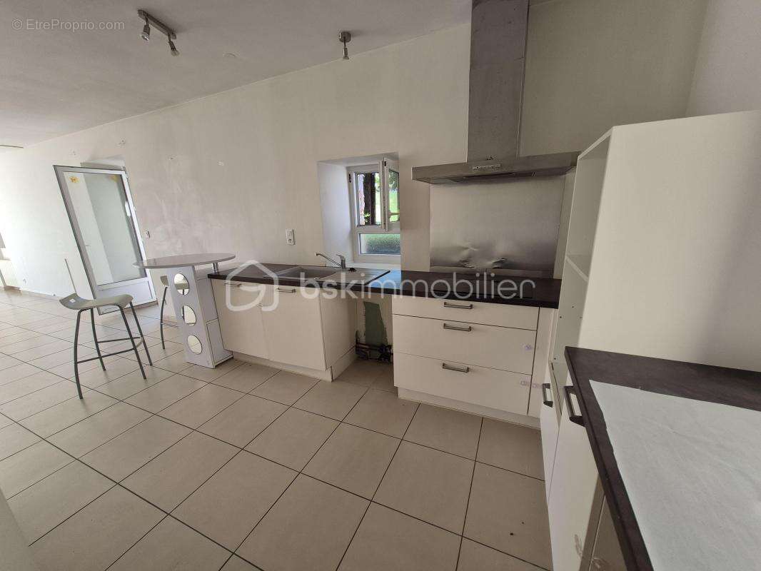 Maison à LACHAPELLE-SOUS-AUBENAS