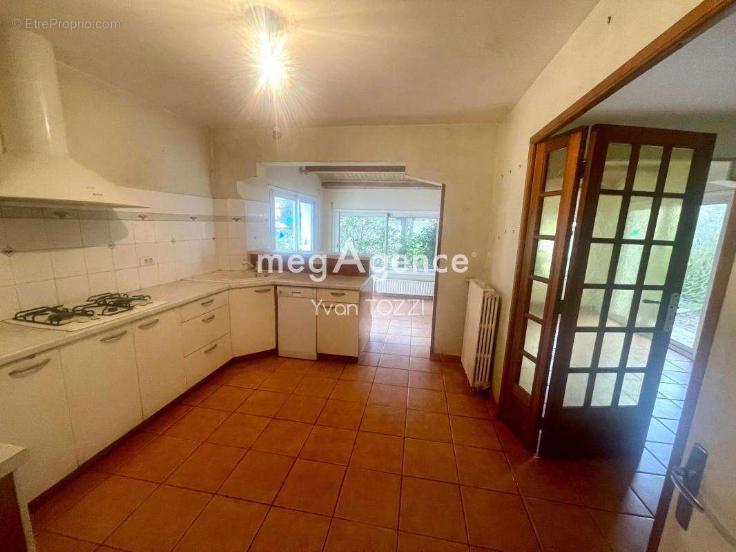 Maison de 140 m2 sur une parcelle de 2622 m2 aux SABLES D’OLONNE - photo 7