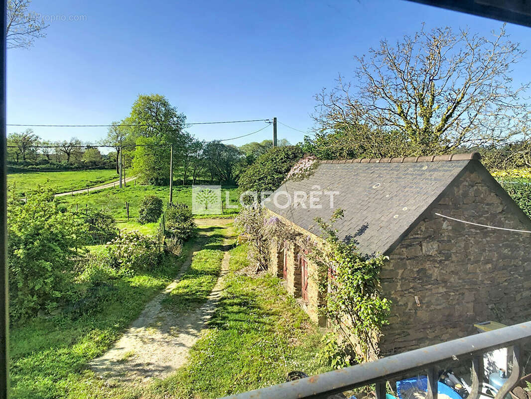 Maison à MONTENEUF