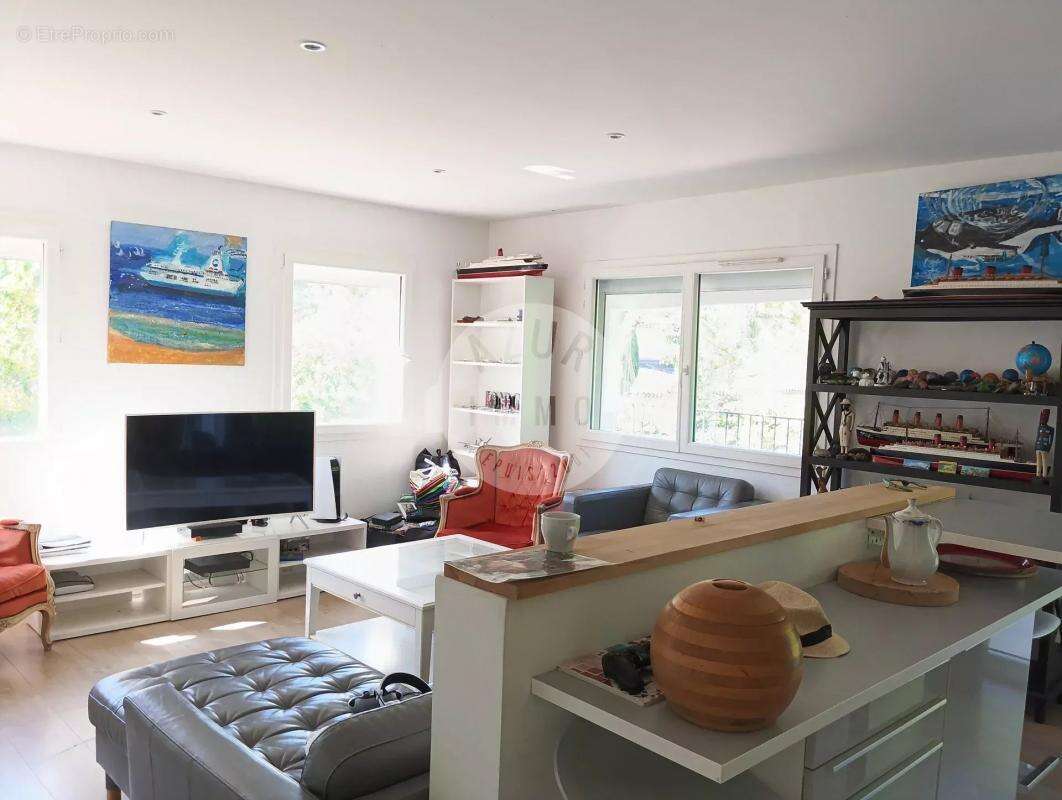 Maison à SAINT-ZACHARIE