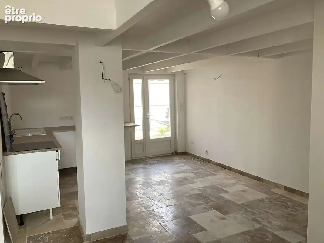 Maison La Rochelle 65m² au sol, jardin. - photo 2