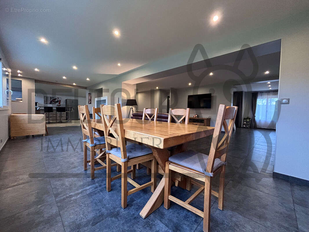 Maison à FAREMOUTIERS