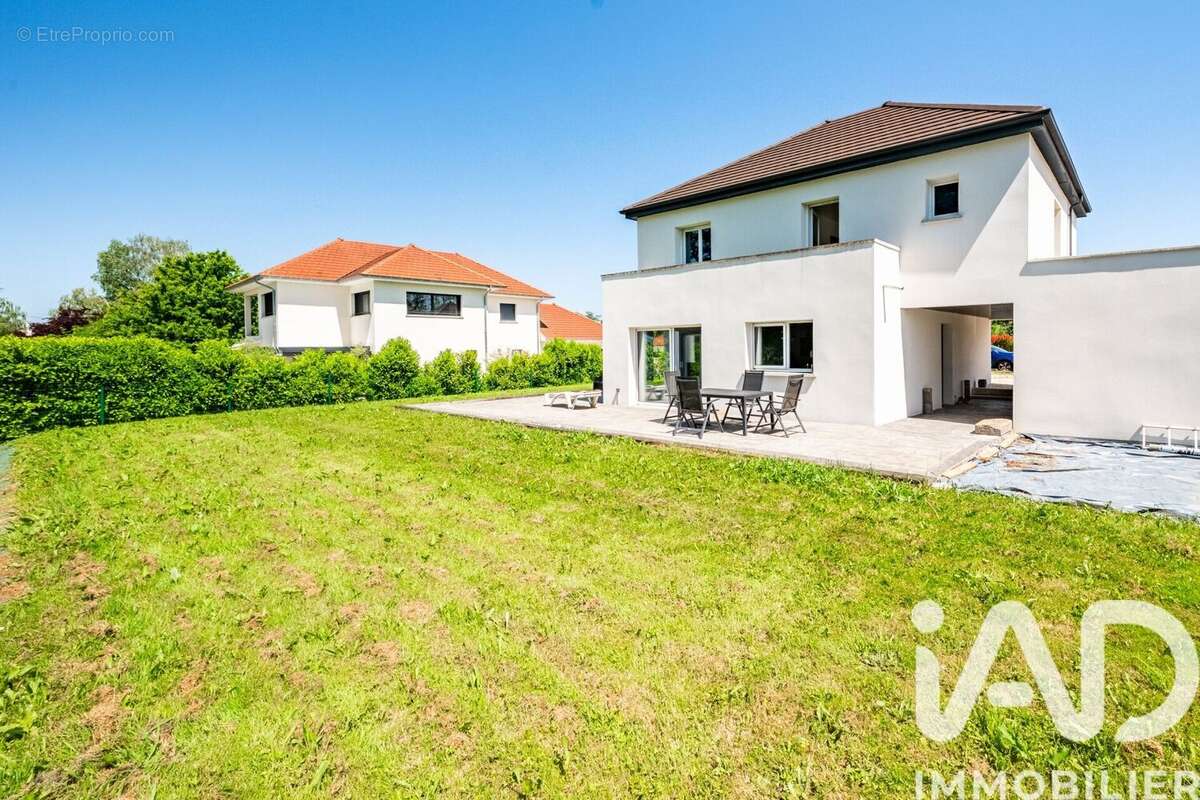 Maison 145 m² à Baverans  - photo 3