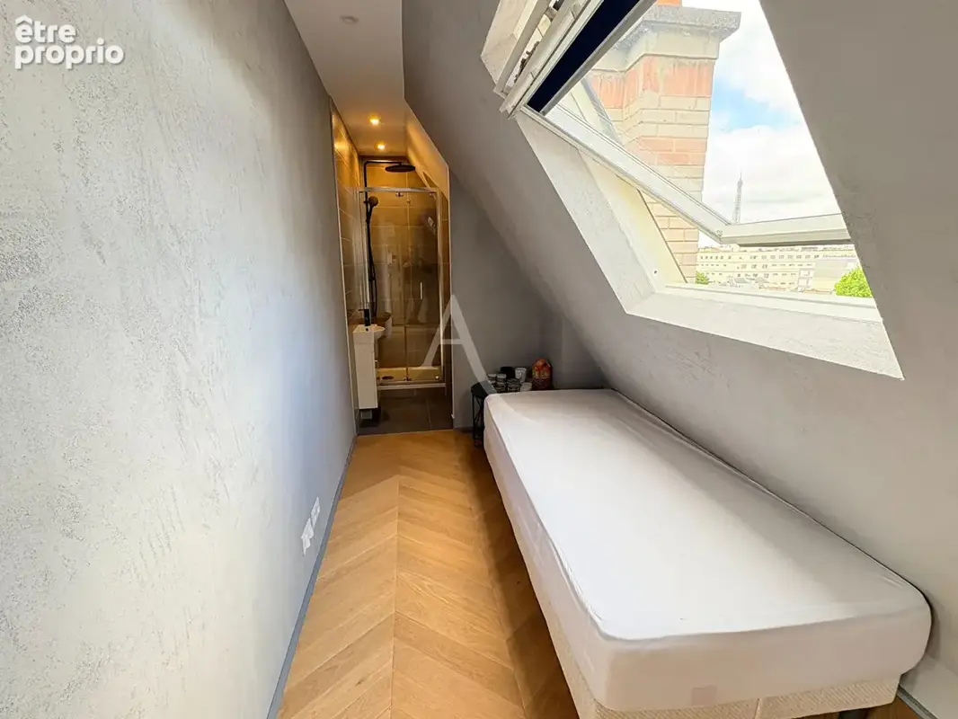 Appartement Paris 1 pièce(s) 10.66 m2 - photo 2
