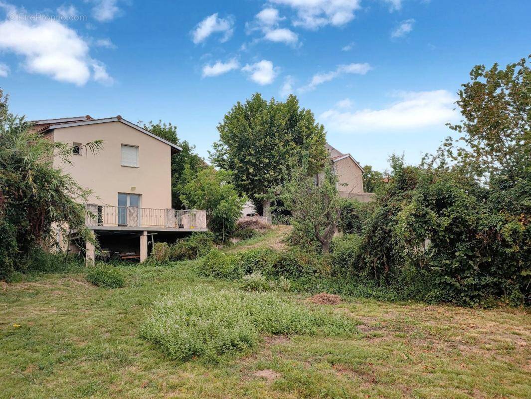 Maison à LES PUJOLS