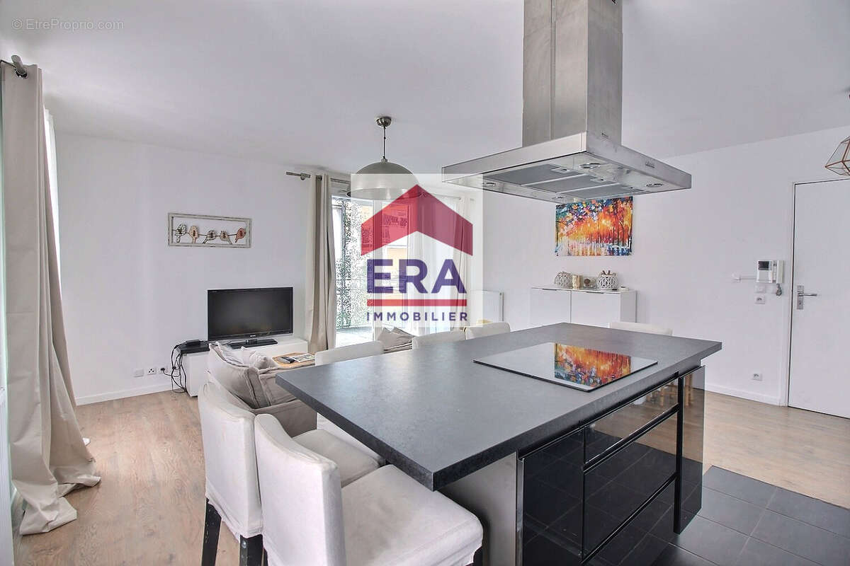 Appartement à L'ILE-SAINT-DENIS