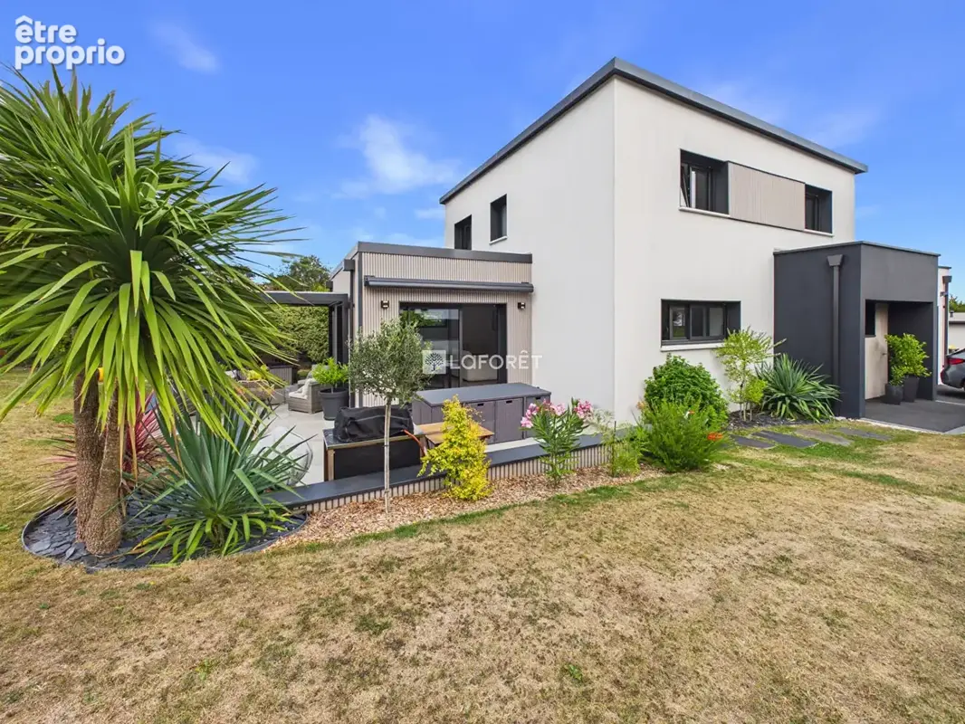 Photo Maison à Pleuven au prix de 500 000€