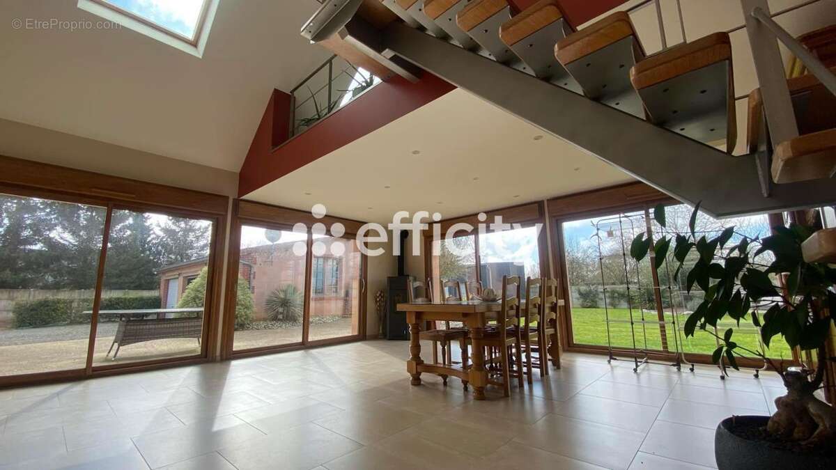 Maison 140 m² à Saint-Martin-En-Campagne  - photo 5