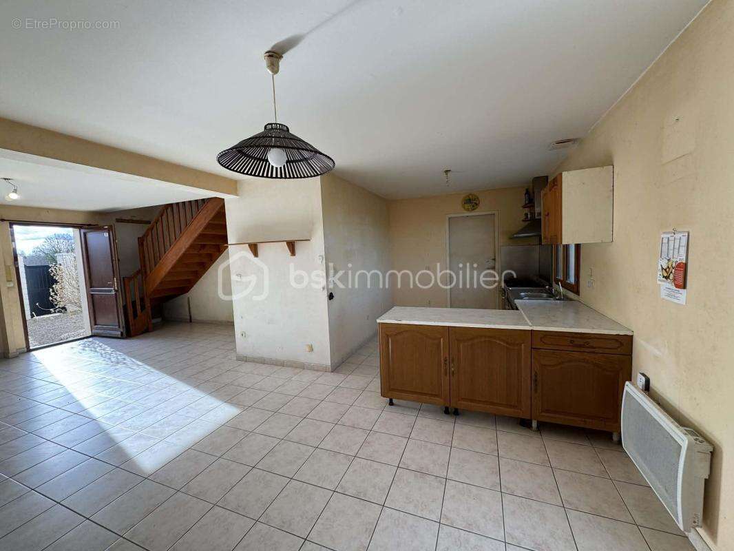 Maison à FERRIERES-EN-GATINAIS