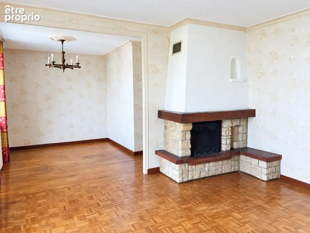 Maison 8 pièces 136 m² à vendre à Laval (53000) - photo 2