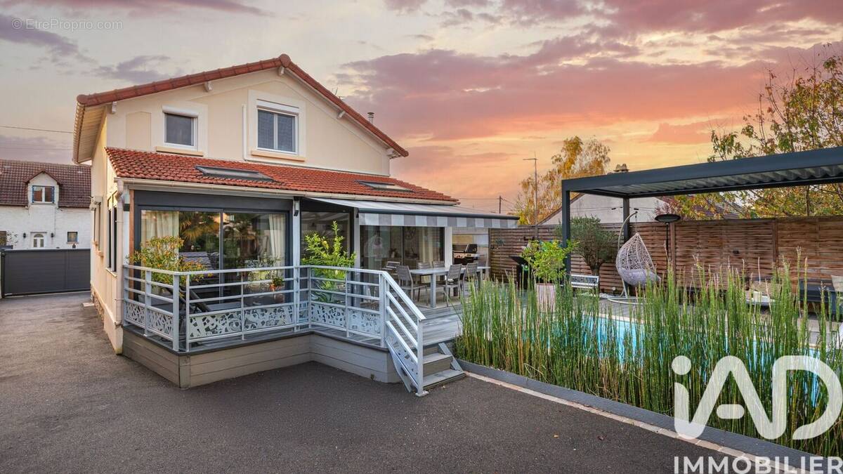 Photo 1 - Maison à BRUNOY