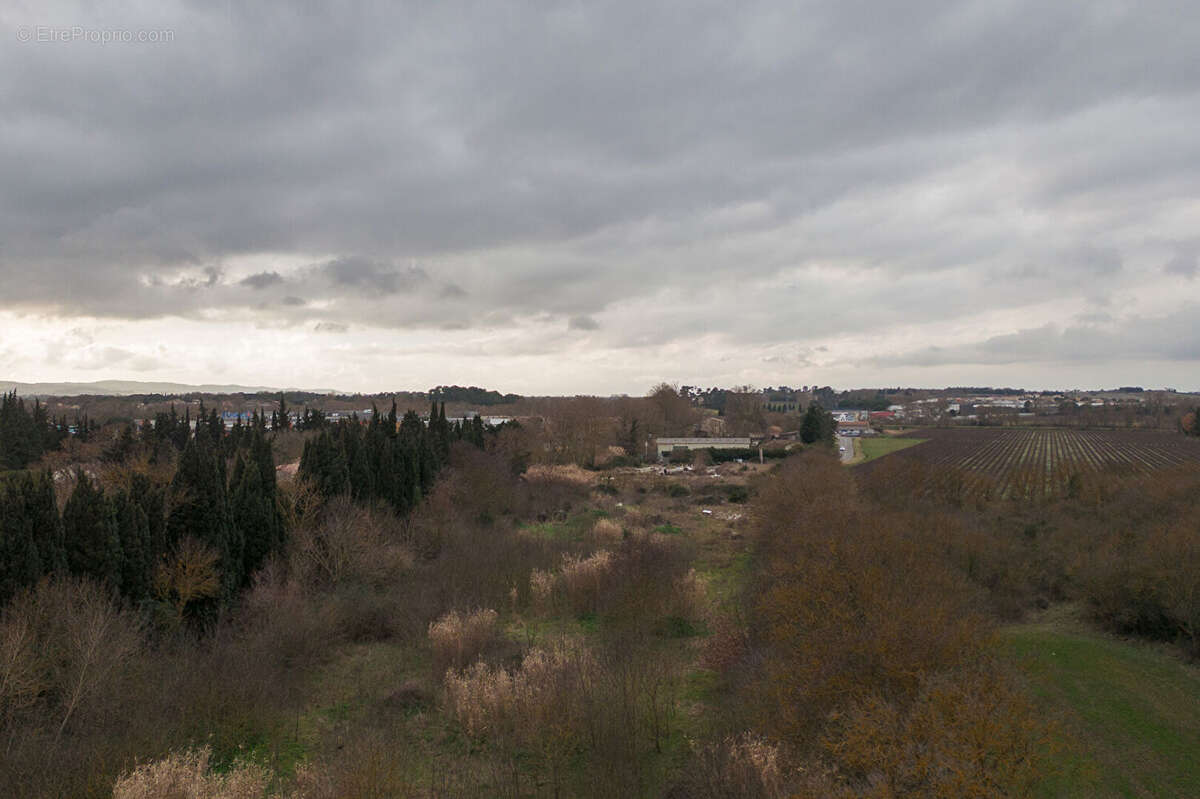 Terrain à CARCASSONNE