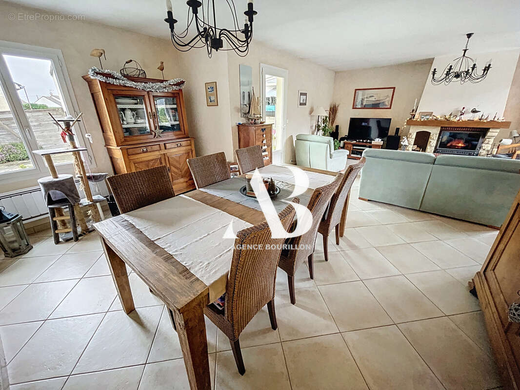 Maison à LA CHAPELLE-RABLAIS